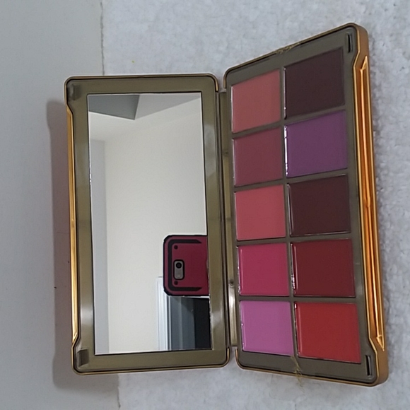 Risque Beaute' Luscious Kit - Picture 2 of 5